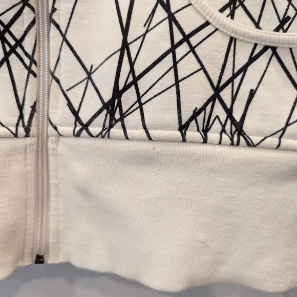 Lululemon Scuba Hoodie Cream & Black - Picture 5 of 6